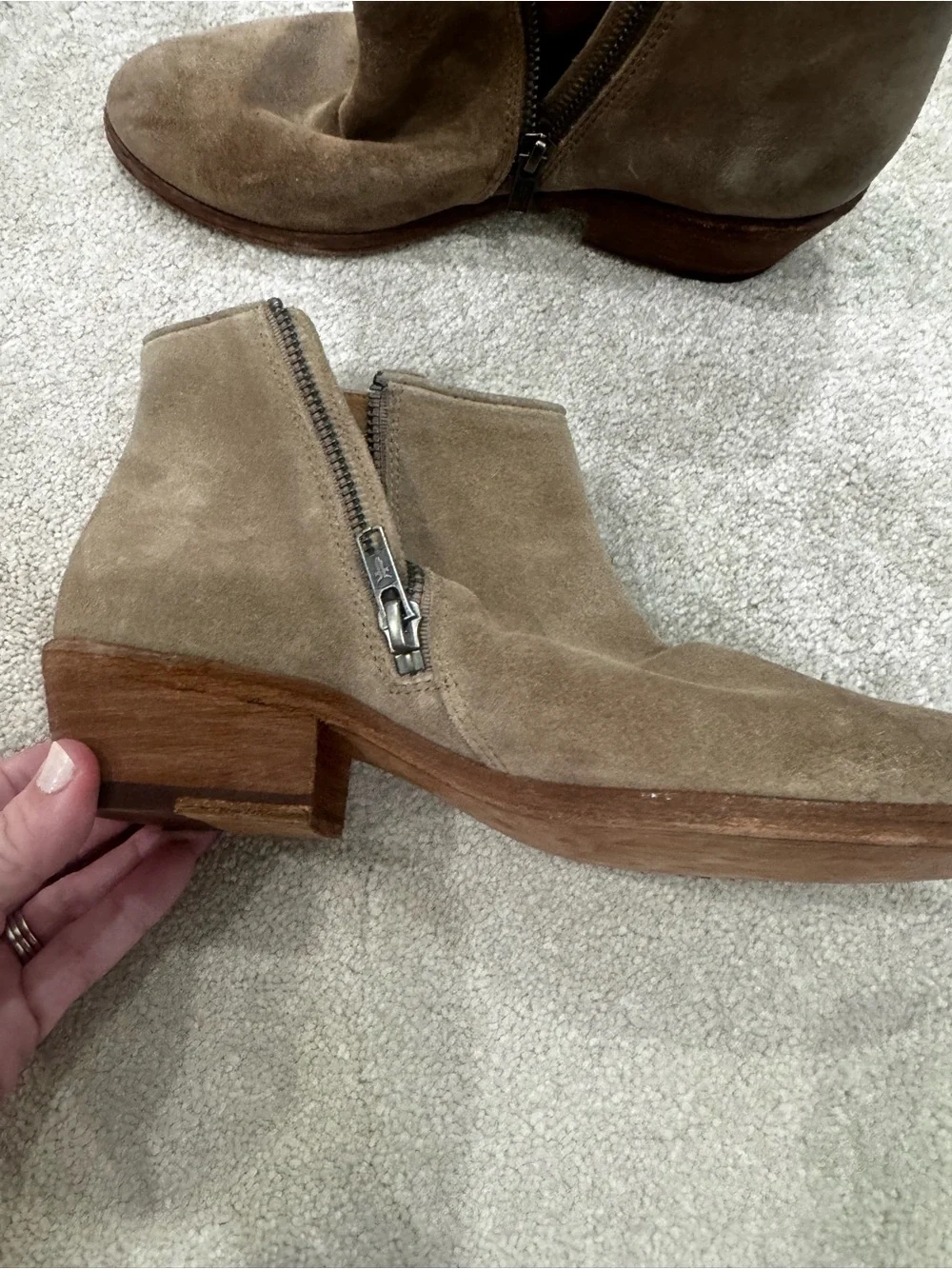 Womens Frye tan Suede side-zip Bootie, size 7.5 Never worn